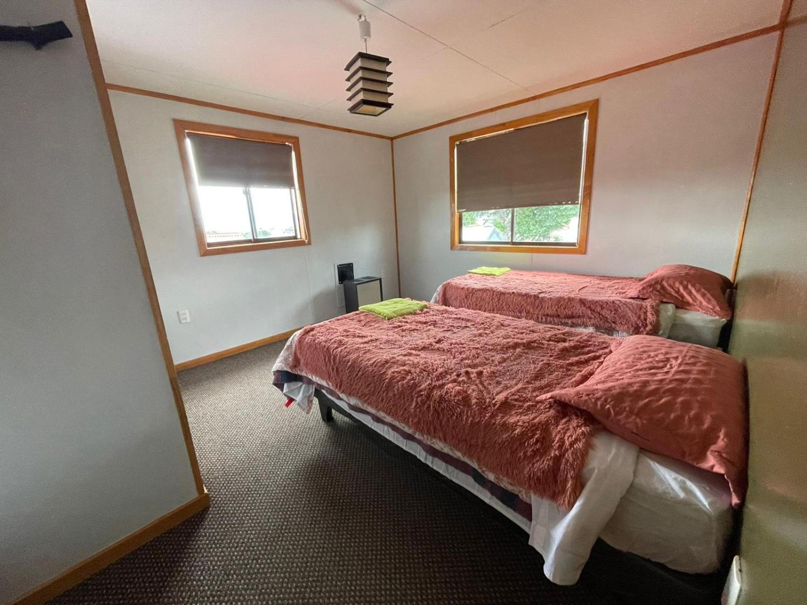 Posada De Los Gatos Bed & Breakfast Puerto Natales Dış mekan fotoğraf